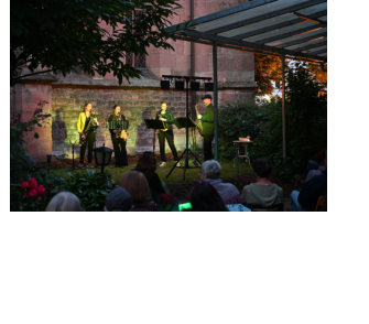 „Three Bees and a Bop“ am 25. Aug.2021   Three Bees and a Bop weitere Bilder gibt es hier.